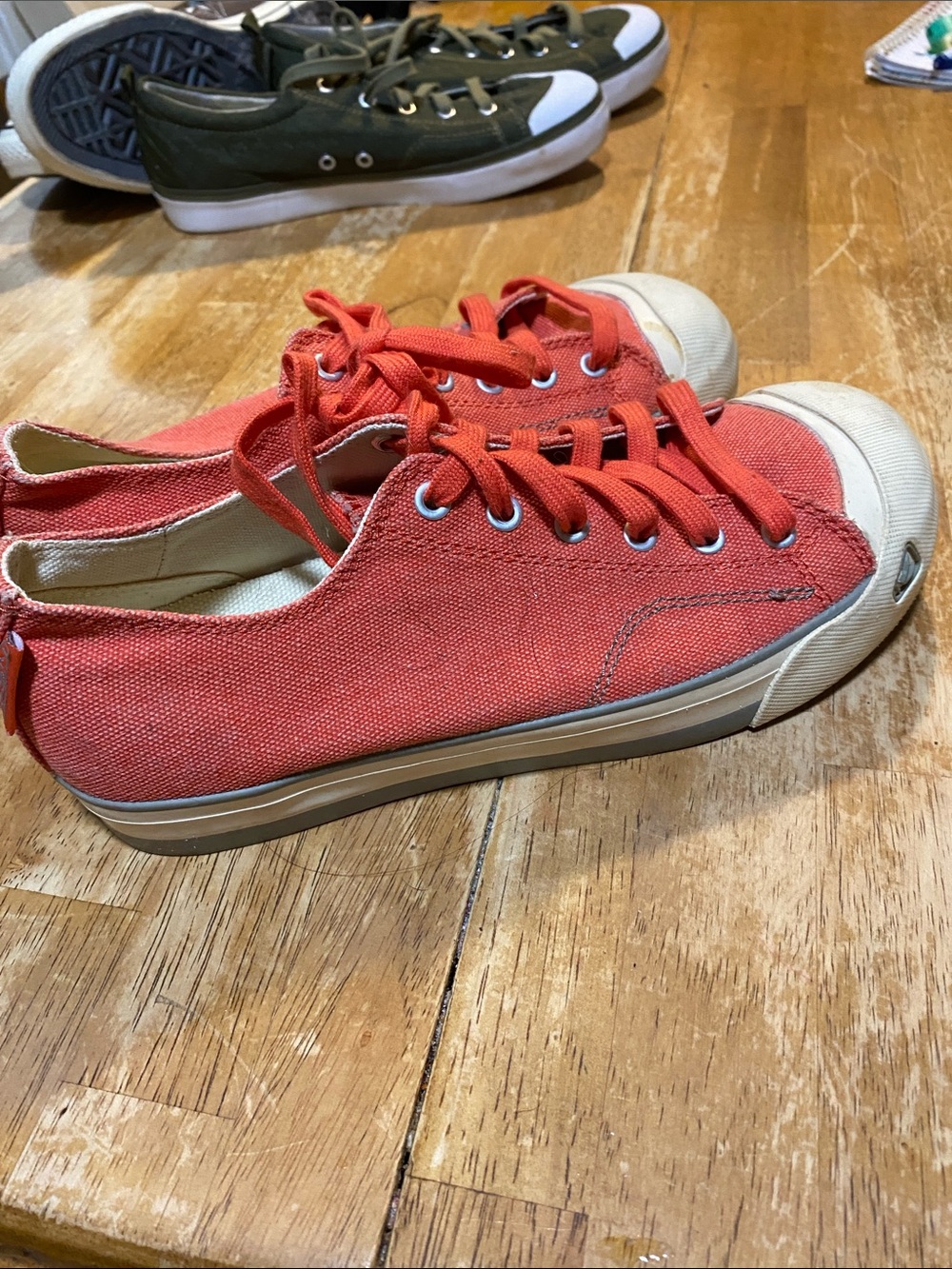 Beautiful Keen Women's Coral Canvas Lace-Up Sneakers - Picture 3 of 10
